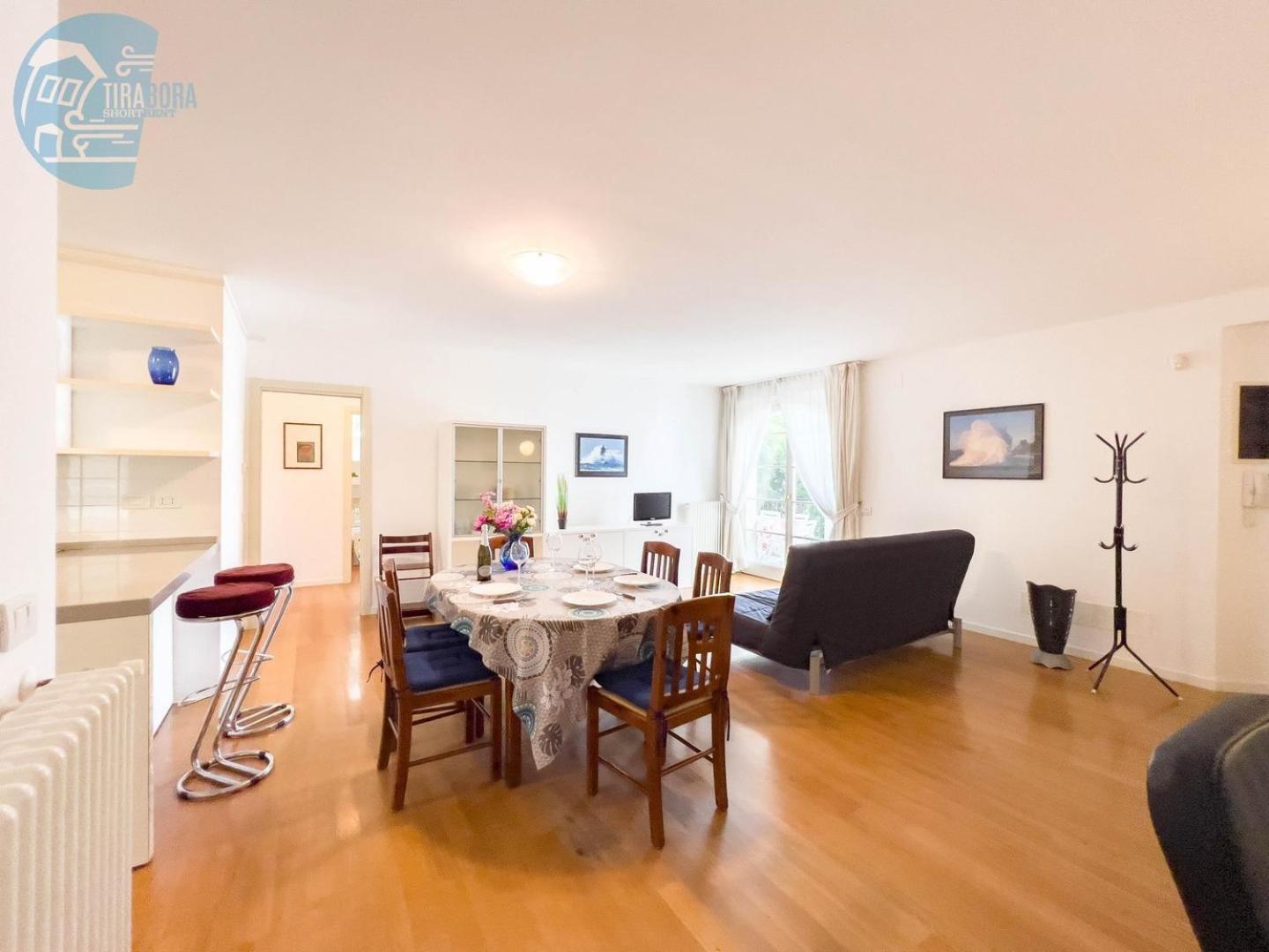 Cattedrale 5 Tirabora Short Rent Lägenhet Trieste Exteriör bild