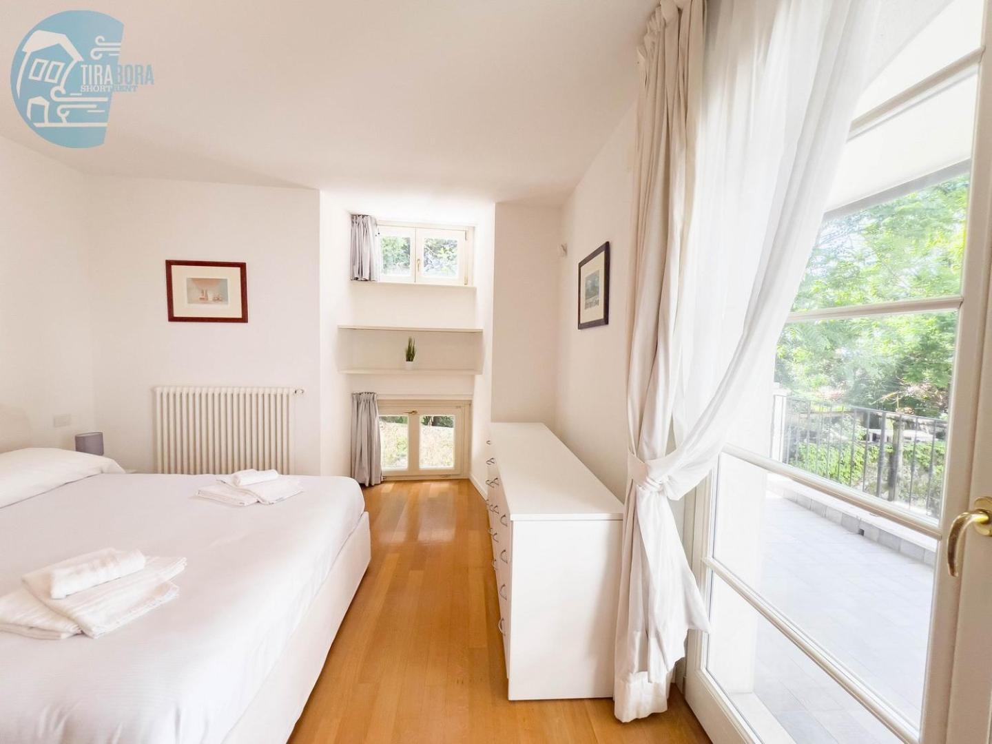 Cattedrale 5 Tirabora Short Rent Lägenhet Trieste Exteriör bild