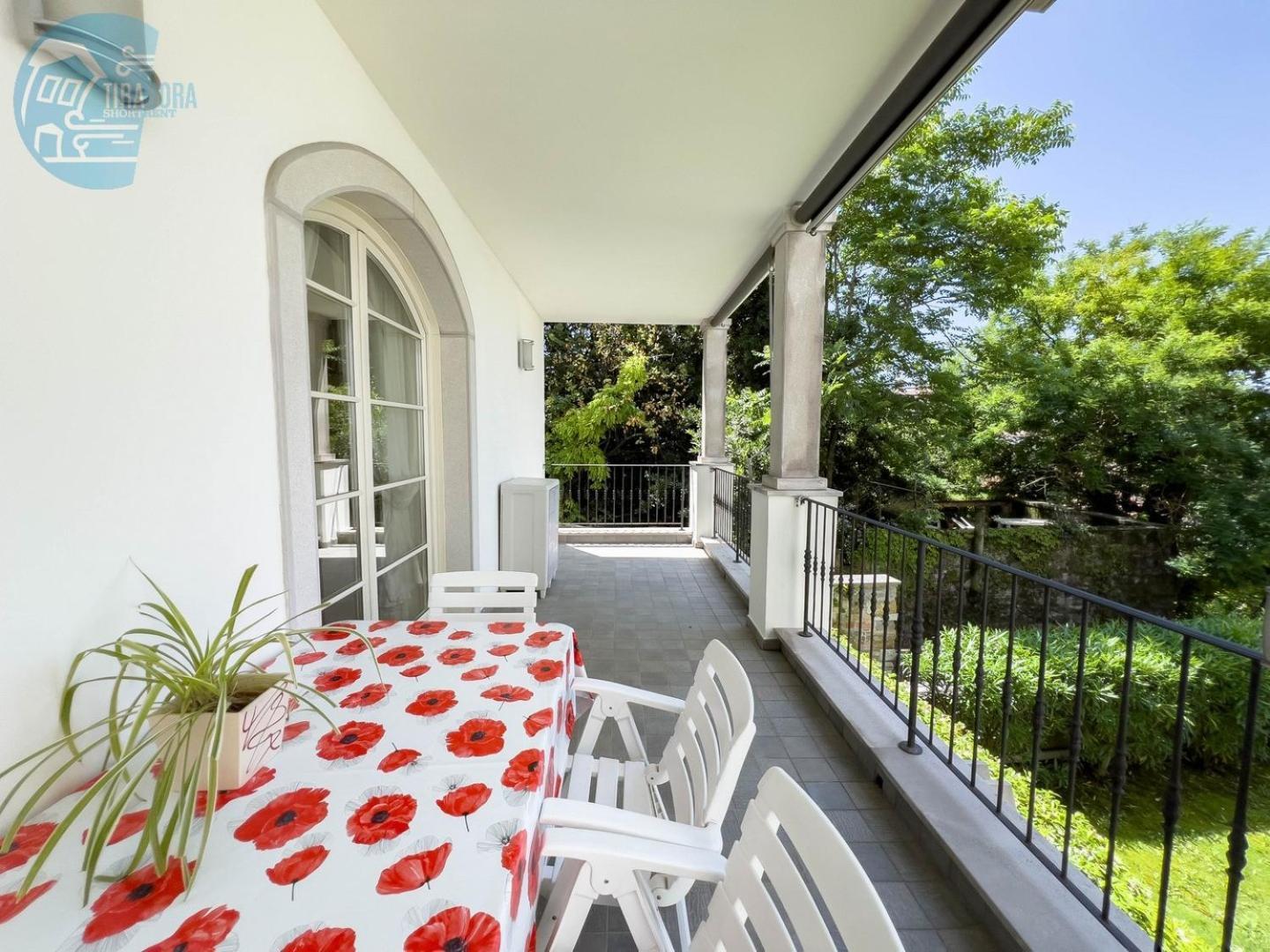 Cattedrale 5 Tirabora Short Rent Lägenhet Trieste Exteriör bild