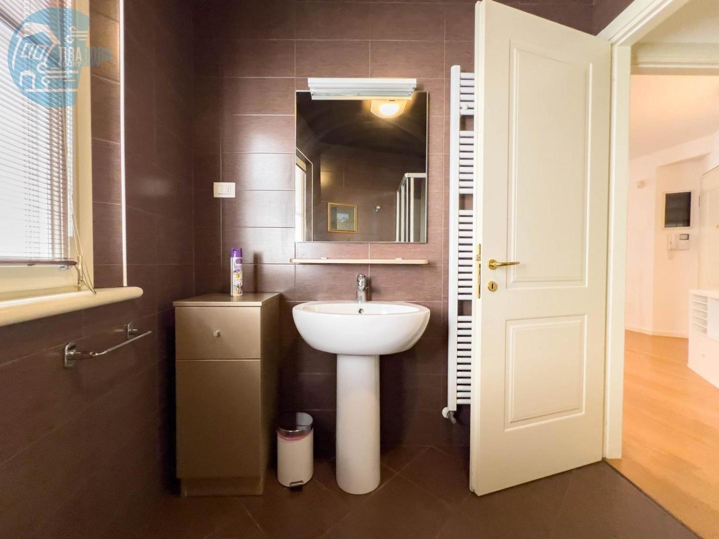 Cattedrale 5 Tirabora Short Rent Lägenhet Trieste Exteriör bild