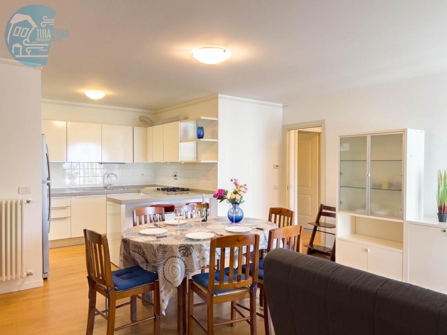 Cattedrale 5 Tirabora Short Rent Lägenhet Trieste Exteriör bild